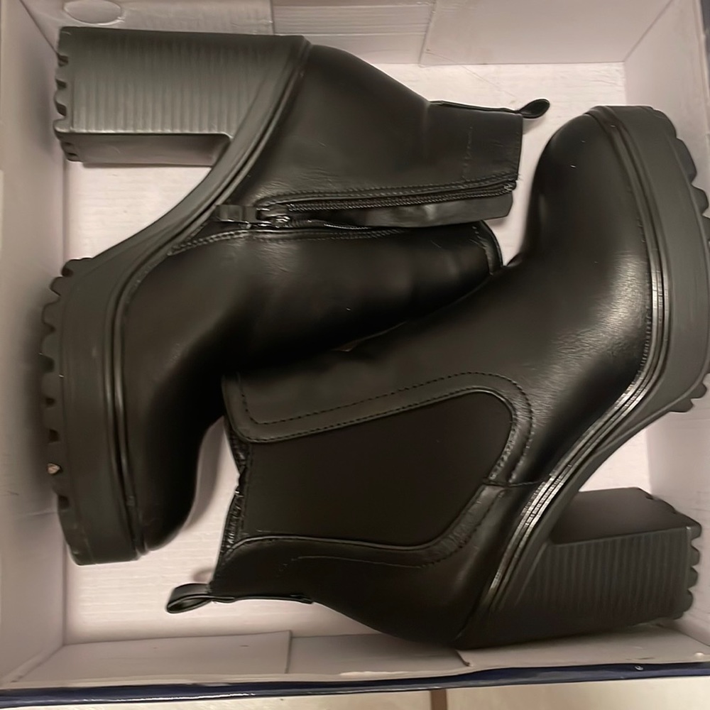 Chunky lug sole slip on bootie